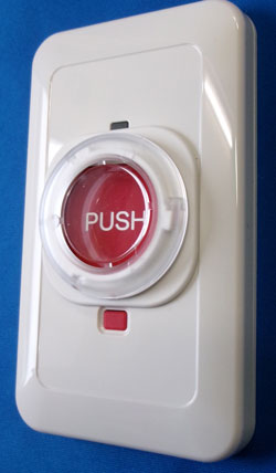 �ǖʌŒ莮������퉟���{�^���Ɍ�쓮�h�~�p�̃v���e�N�^�[��t�����ʐ^